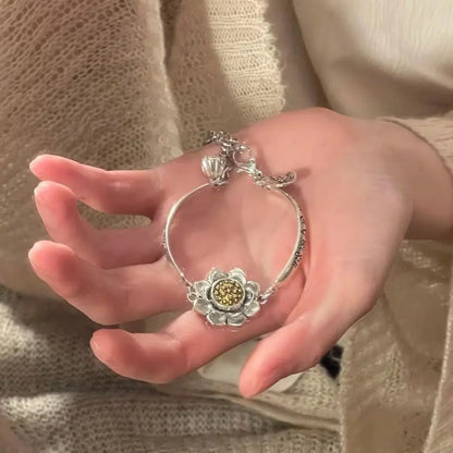 🔥【Compra 1 y llévate 1 gratis】Pulsera de loto giratoria con mantra de seis caracteres de la suerte 2026