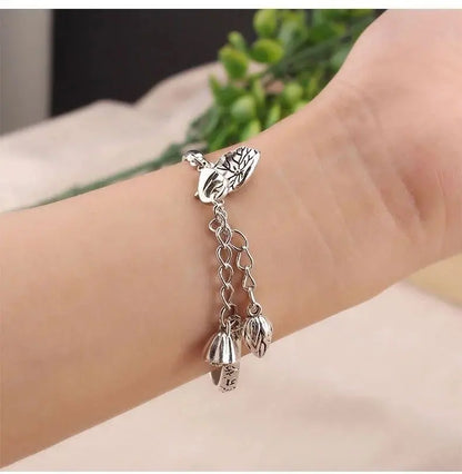 🔥【Compra 1 y llévate 1 gratis】Pulsera de loto giratoria con mantra de seis caracteres de la suerte 2026
